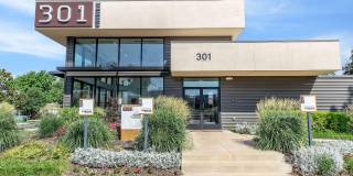 301 Greenville Apartments Gallery 9