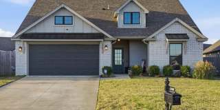 Welcome to this exceptionally well maintained like new home located in the Estates at Morrow Place Gallery 1