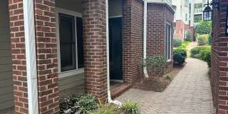 Adorable 2 Bedroom Condo! Gallery 4