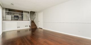 2 WEEKS FREE RENT PLUS  FREE iPad or 55” TV if moved in by 4/30! Comfortable 3bd/1ba Home Close to Trails, Shopping, and Easy Commutes Gallery 10