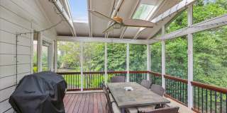 ONE LEVEL LIVING!! in Potomac 4-5 bed 4 baths / Close in Potomac Gallery 32
