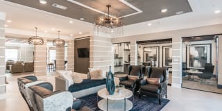 Vintage Foxland Apartments Gallery 20