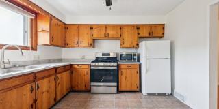 Beautiful 3 bedroom home in Jeannette available July 1! Gallery 1