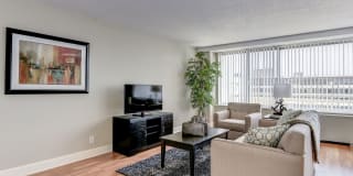 Crystal Plaza Apartments Gallery 36