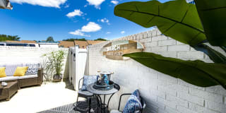 Halstead Beverly Townhomes Gallery 19