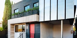 1321 W 36th Place Apartments Gallery 5