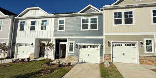 3 bd 2.5 ba townhome Gallery 1