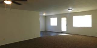 8312 Tamarack Avenue Gallery 5