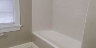 Large 3 bedroom House! Gallery 17