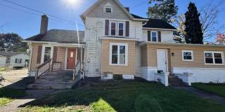 1806 Erie Street South Gallery 1