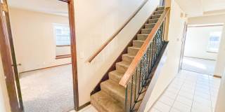 Prime Edmond Location | 3-Bed Duplex Near Boulevard & Broadway Gallery 16