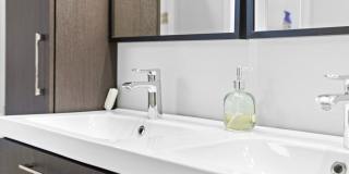 Bright & Comfortable 3 Bedroom Home Gallery 37