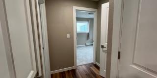 Remodeled 2 Bedroom in Third Addition Gallery 4