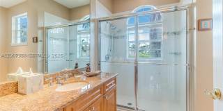 19471 NE 14th Ct Gallery 23