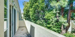 2222 BEACHWOOD Dr Gallery 17