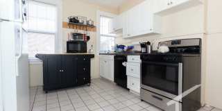 Charming 5 Bedroom House-No broker Fee Gallery 1