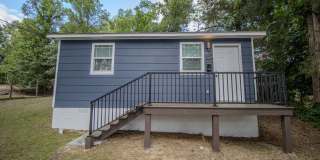 Downtown Columbia Renovated 2BR/1BA | Modern Finishes, Prime Location Near Five Points Gallery 1
