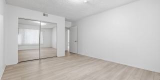 2332 S Beverly Glen Blvd Gallery 10