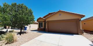 3 bed 2 bath home in Huning Ranch. Great Yard! Gallery 1
