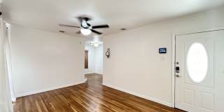 2319 Burnet St Gallery 8