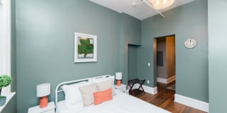 The Hamilton Gallery 11