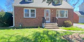 1598 Front St Gallery 1