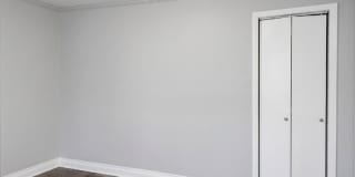 352 Adams Street Gallery 12