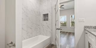 1221 W Johnson Street Gallery 14