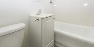 4455 S. Greenwood Avenue Gallery 22