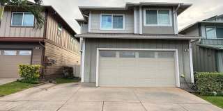 3 Bedroom 2.5 bath Single Family home with extra loft area 2 car garage and extra parking stall with PV! Gallery 23