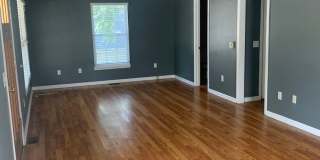 ****AVAILABLE AUGUST 2027**** Large 3 bed, 3 bath House with fenced yard ****AVAILABLE AUGUST 2027**** Large 3 bed, 3 bath House with fenced yard Gallery 5
