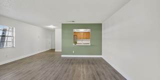 Pierce Beach Premier Apartments at Woodland Condominium Gallery 4
