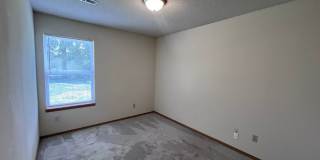 1309-1323 W Lotus Gallery 6