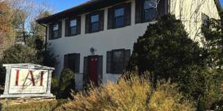 720 NEW LONDON Road unit: A Gallery 1