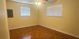 3 bed, 1 bath, 1 car garage Gallery 64