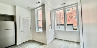 725 W Pratt Gallery 26