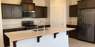 Spacious Home Located in Shafter! Gallery 7