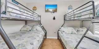 Gorgeous 4 bedroom pool house for rent w/ deeded beach access + pool & yard service included in the rent! Gallery 7