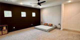 8881 Williams Road Gallery 29