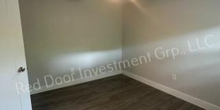 Updated and Upgraded Spacious 1/1 Apartment in the Mills/50 District Gallery 13