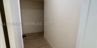 3326 Elizabeth St Gallery 28
