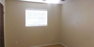 118 E Iris Avenue Gallery 18