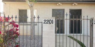 Charming Two-Bedroom Home with Security alarm & Private Yard! Gallery 5