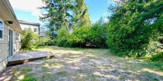 3BR/1+1BA Single Family House - Bellevue Gallery 22