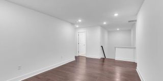 122 Woolley Court Gallery 22