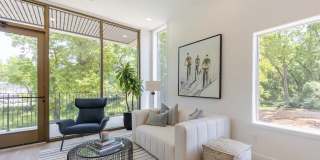 The Howard Gallery 6