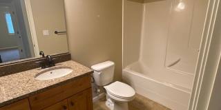 NE 3 Bdrm, 2.5 Bath 1450 sq ft House w/AC and Gas Heat,  All Appliances, Dbl Garage Gallery 13