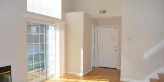 Sharp & Contemporary Townhouse in Beautiful Danville! Gallery 7