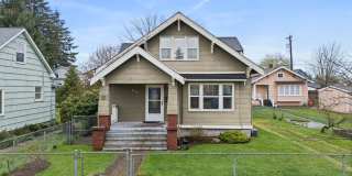 Charming Tacoma Craftsman | 4-Bed Home w/ Modern Upgrades & A/C | Near JBLM! Gallery 1