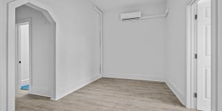 1308 W LEXINGTON Street Gallery 8